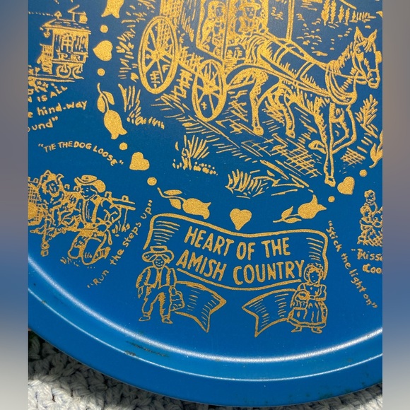 Heart of Amish Country - Vintage Blue Gold Tray - Souvenir Tourist Decor - Picture 4 of 15